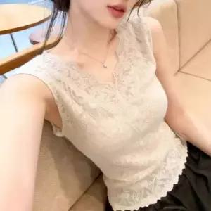 볼사스 여성 캐주얼 여름 조끼 브이넥 레이스 나시 탑 헴라인 슬림핏 상의 ADOR2