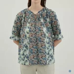 [올리비아로렌]올리비아로렌 MG01 A라인 블라우스 VVCNS4M4371 (50311140)