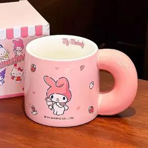 산리오 마이멜로디 도넛 손잡이 머그컵 570ml 대용량 세라믹 뚜껑 캐릭터
