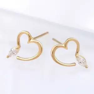 14K GOLD 러블리 하트 일자침 데일리 금 귀걸이 여자귀걸이 (W7DD821)