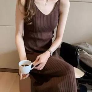 롱 골지 원피스 브이넥 뒷트임 드레스