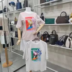 [올리비아로렌]전사프린트 포인트 티셔츠_VVCAS5M3381_KG