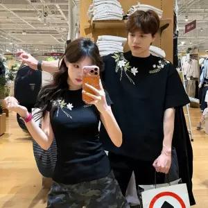 티셔츠 공용 순면 커플 반팔 세트 자수 어깨강조 디자인 오버핏 라운드 스타일