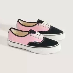 [반스](강남점)[ VANS ] 반스 프리미엄 어센틱 투톤 핑크 / VN000D9ND3X