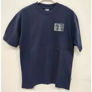 뉴발란스 UNI Blueprint 그래픽 반팔티 NBNEG32813 NAVY