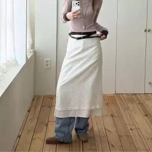 /옷자락 여자 하객룩 스타일 도트 롱 스커트
