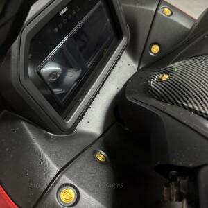 21-25 XMAX300 수정된 전면 알루미늄 합금 버클 물 탱크 메쉬 확장 나사 볼트 교체 부품에