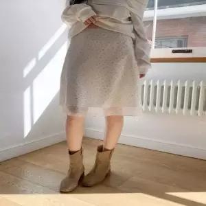 셀럽하우스 2컬러 여름 하객룩 데이트룩 잔잔 플라워 A핏 스커트