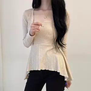 [신세계라이브쇼핑][옷자락] 여자 페플럼 골지 A라인 나시 크롭 가디건 여리핏 세트