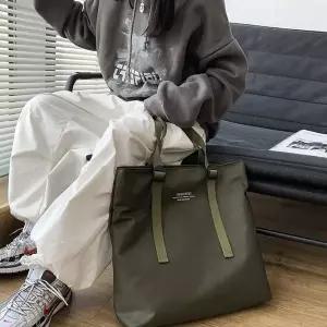 고품질 남녀 공용 가방 데일리백 빅스퀘어 토트백 대학생백 여대생캐주얼백 (WAA4EEE)