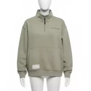 내셔널지오그래픽 N241USW906 컴포터블 트레이닝 반집업 맨투맨 LICHEN KHAKI N906
