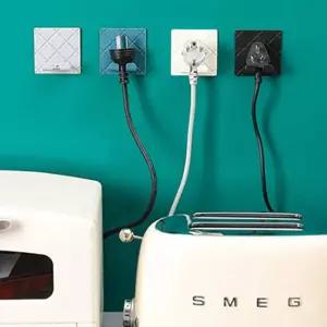 s533 안전한 접이식 코드 플러그 홀드 걸이 4개