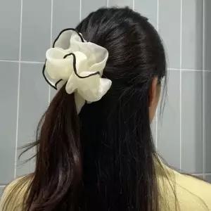 스크런치 쉬폰 투톤 곱창머리끈 화이트 곱창머리끈 스크런치 곱창밴드 머리고무줄