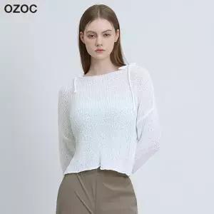 [오조크(OZOC)] 어깨 스트링 보트넥 니트 (택가격: 49700원)