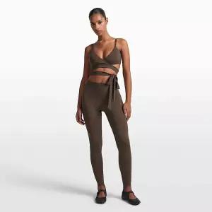 Nike 스킴스 매트 여성 V 패널 스터럽 레깅스 IR5076-233