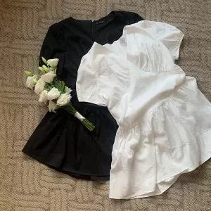 핫핑 [러블리무드/여리핏] 소이드 셔링 레이스 브이넥 플레어 미니원피스