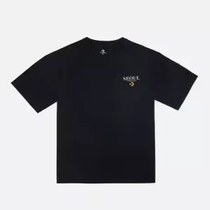 [컨버스]여성 티셔츠 울 서울시티 그래픽 블랙 MCH647-023 LE1220065276
