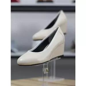 [BY ROSSO]바이로쏘 세이브존06 심플 라운드 토 웨지힐 통굽 6cm 펌프스 BY)26W129J51BI3 (S45893140)
