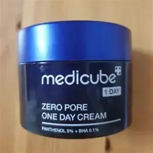 뷰티톤업 메디큐브 웰빙창고 제로 모공 원데이 크림 50ml