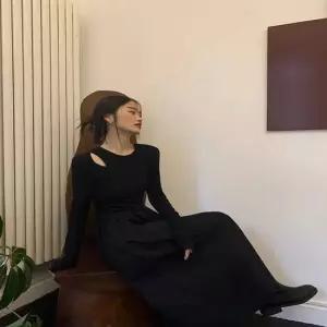 셀럽하우스 모임 파티 올블랙 페이크디자인 A라인 썸머원피스