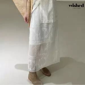 펀칭 레이스 디테일 롱 스커트 (WICASK002)