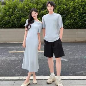 여름 커플룩 세트 오프숄더 드레스와 우아한 스타일 반팔 캐주얼 의상