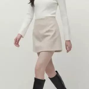 셀럽하우스 벨벳 A라인 미니스커트 봄 가을 단정한 스커트 치마