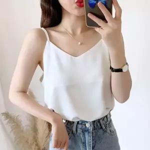 셀럽하우스 끈나시 새틴 브이넥 민소매 이너 나시 블라우스
