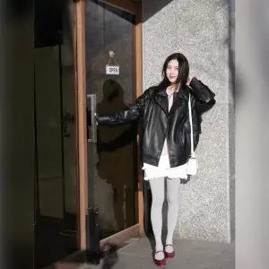 [롯데백화점]씨씨콜렉트 오버핏 페이크 레더 점퍼_C261PSF511