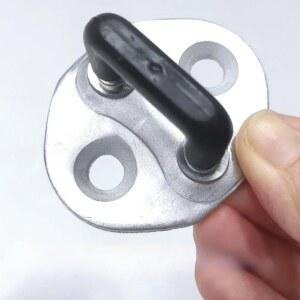 도어스트라이커 문짝 뒷문 래치 잠금 스트라이커 미쓰비시 파제로 몬테로 V31 V33 V93