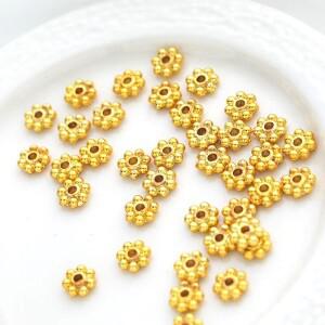 50피스 4/6mm 황동 꽃 스페이서 18K  골드 도금 결코 쥬얼리에 대 한 플랫 비즈를 페이드 DIY 목걸이 팔찌