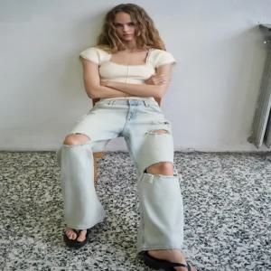 자라 ZARA 코르셋 니트 탑 - 크림 2142/075/712 92K780 27C911