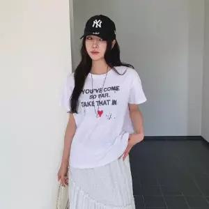 여성 빈티지 하트 패턴 루즈핏 슬라브 티셔츠