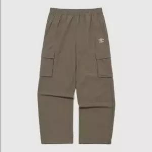 엄브로 클래식 와이드 조거 2WAY 카고 팬츠 /  DEEP BROWN UR121CPT31