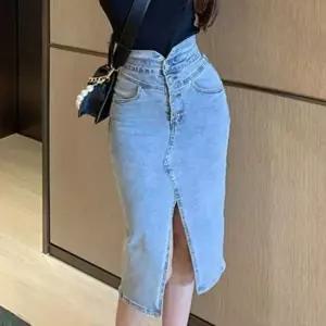 셀럽하우스 데님치마 연청 데님 앞트임 스커트 앞트임청스커트 봄