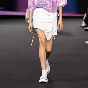 [곽현주컬렉션] 26SS WHITE CROSS PATTERN DENIM WRAP SKIRT