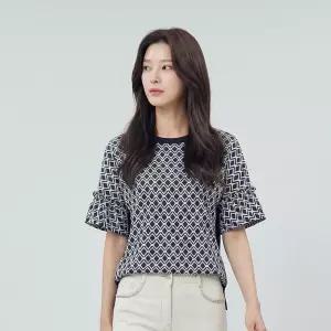 [PAT 여성] 프린트패치 티블라우스_1I45304