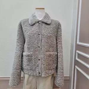 [BCBG]O썬쉬르포우무스탕 B5D9F82196_US