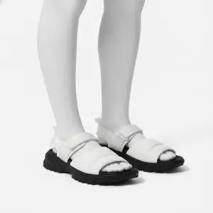 솔트앤초콜릿 누베 스트랩 샌들 412524003 4 7cm 5008238726