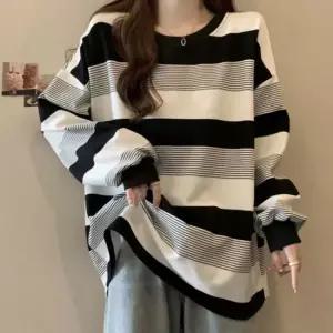 친절한탄씨 여성 박스티 스타일 심플 캐주얼 긴팔티 데일리 루즈 스트라이프 맨투맨 스웨터