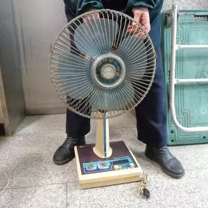 중고 장식 소품용 실사용불가 삼성컴퓨터선풍기 돌아가긴 하나 완벽하지 않음 고가전 옛날선풍기 근대사