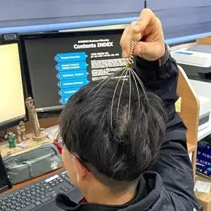 고품질 두피 머리 지압기 핸디 문어발 두피안마기 두피지압기 머리지압기 두피관리기기 WFMD1UZ