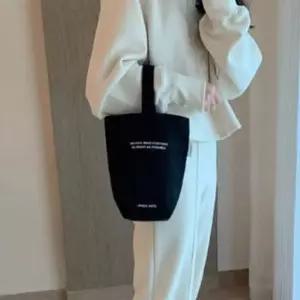 미니 에코백 길쭉한 가방 텀블러 보관백 소품 가방 캔버스토트백 길쭉한가방 (WC6760E)