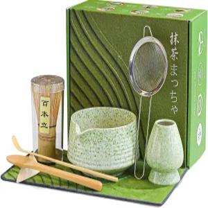 BEWOS 8개 말차 거품기 세트 18OZ 세라믹 그릇에 스파우트 체 홀더 및 대나무 스쿱 애호가를 위한 일본