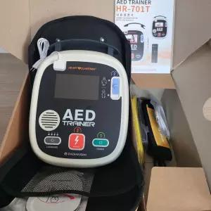 교육용 AED HR-701T 자동제세동기 CPR교육용 4인치 풀컬러 리모컨포함