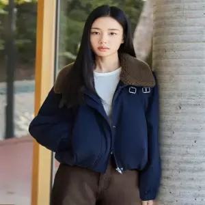 셀렙샵에디션 2069273932 겨울아우터 여성패딩 25FW 양모컬리카라 볼륨다운 점