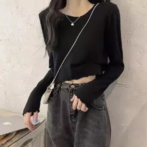 데일리 티셔츠 긴팔 크롭 디자인 여성패션 캐주얼룩 트렌디