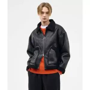 블랙모먼트 컨트라스트 쉬어링 패널 무스탕 [블랙] 1998733
