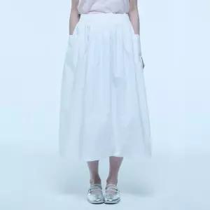 주디 플레어 스커트 (UFKWBS28DN-WHITE)
