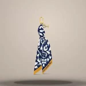 [LOUIS VUITTON]루이비통 LV 사파리 풀라 백 참 블루 157105387